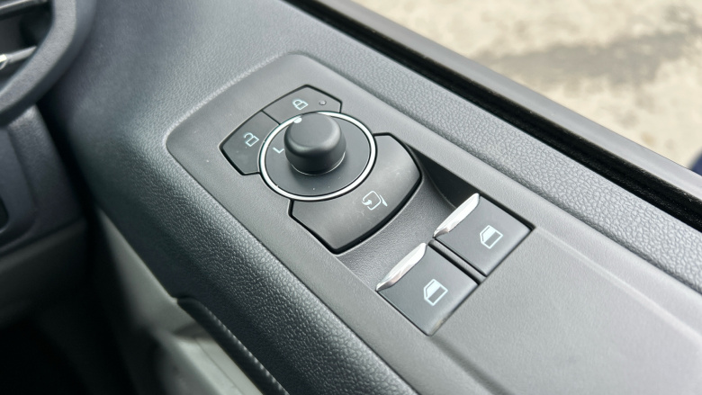 Ford Transit Custom 280 L1 Diesel Fwd 2.0 EcoBlue 136ps H1 Van Limited